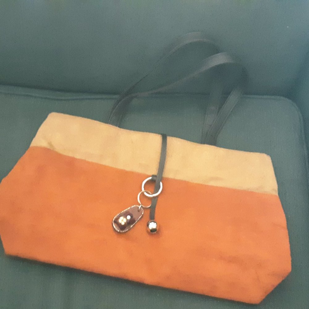 BIG Estee Lauder Suede Bag w Flip Flop Mexican Keychain! 👡